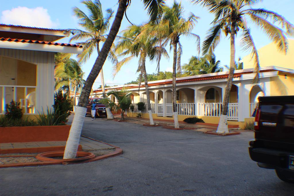 Coconut Inn Palm Beach Esterno foto