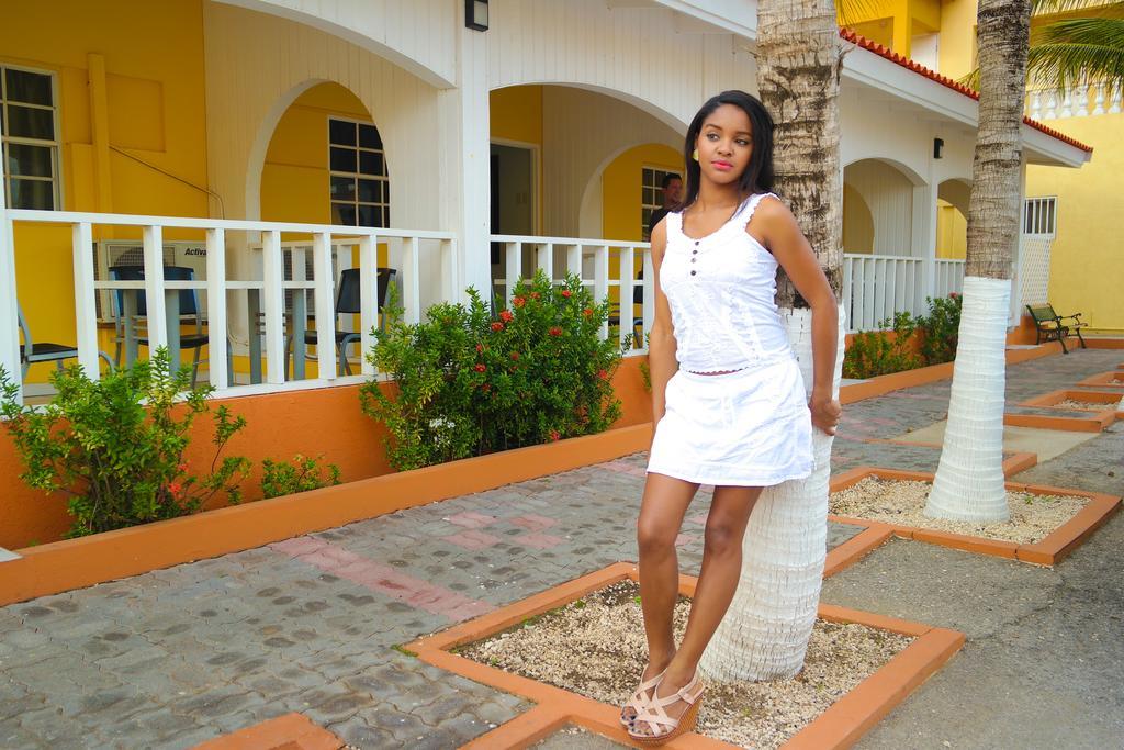 Coconut Inn Palm Beach Esterno foto