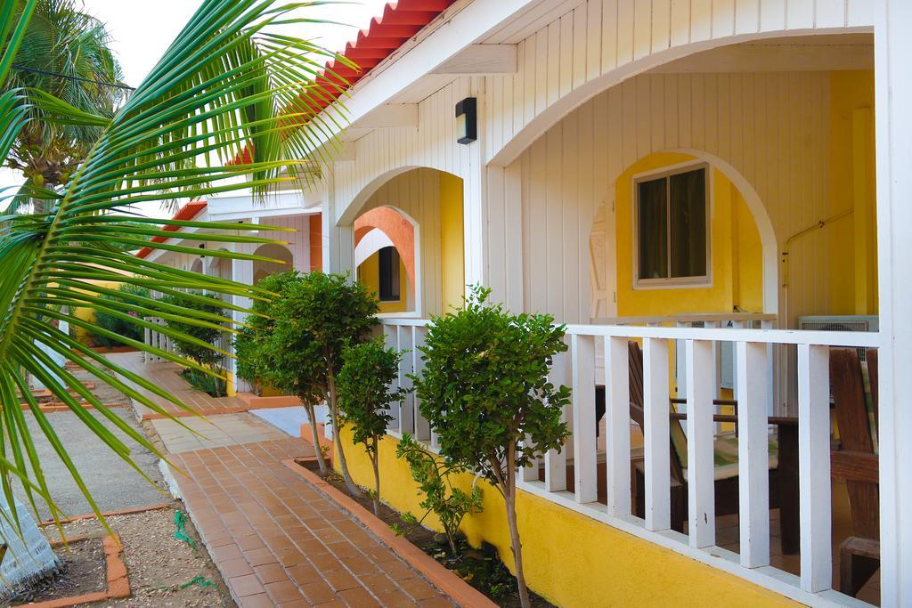 Coconut Inn Palm Beach Esterno foto