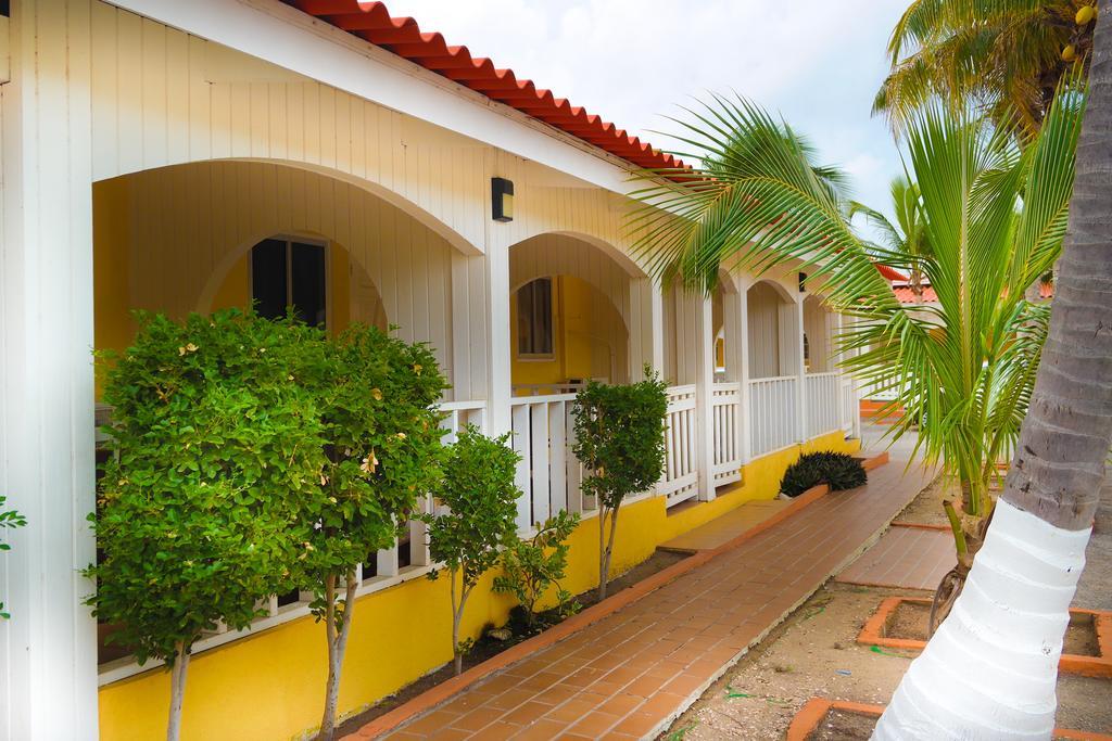 Coconut Inn Palm Beach Esterno foto
