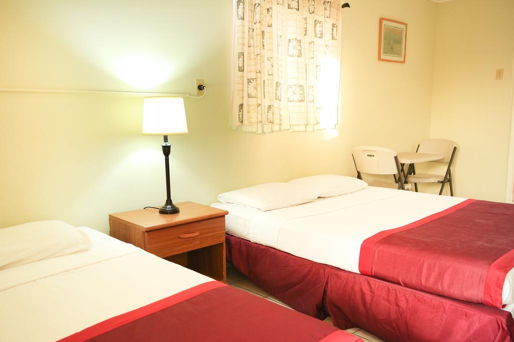 Coconut Inn Palm Beach Esterno foto