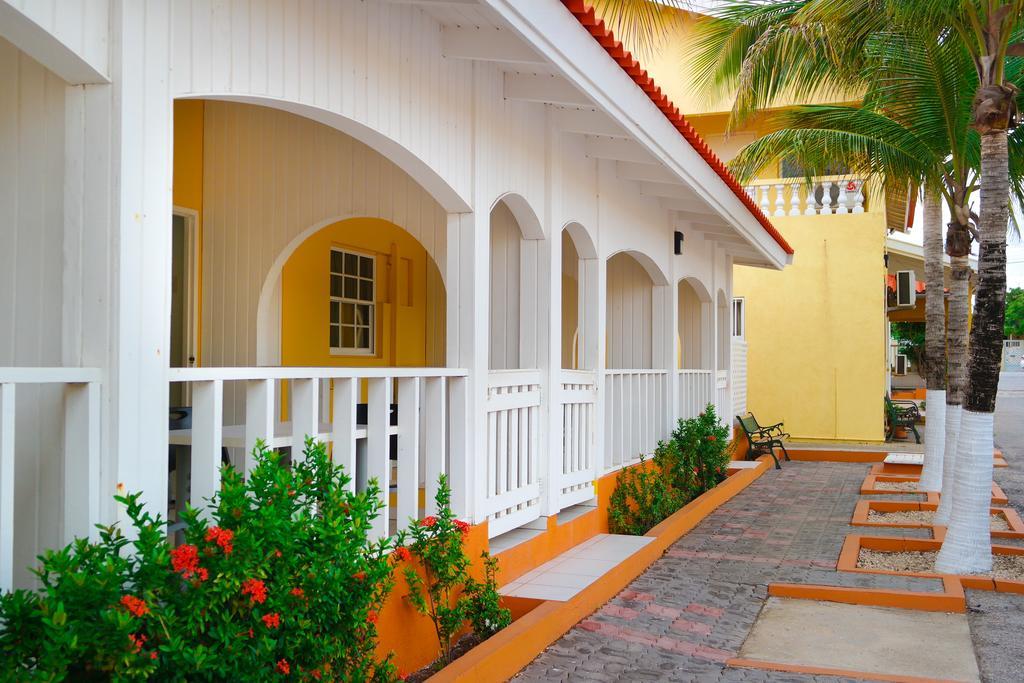 Coconut Inn Palm Beach Esterno foto