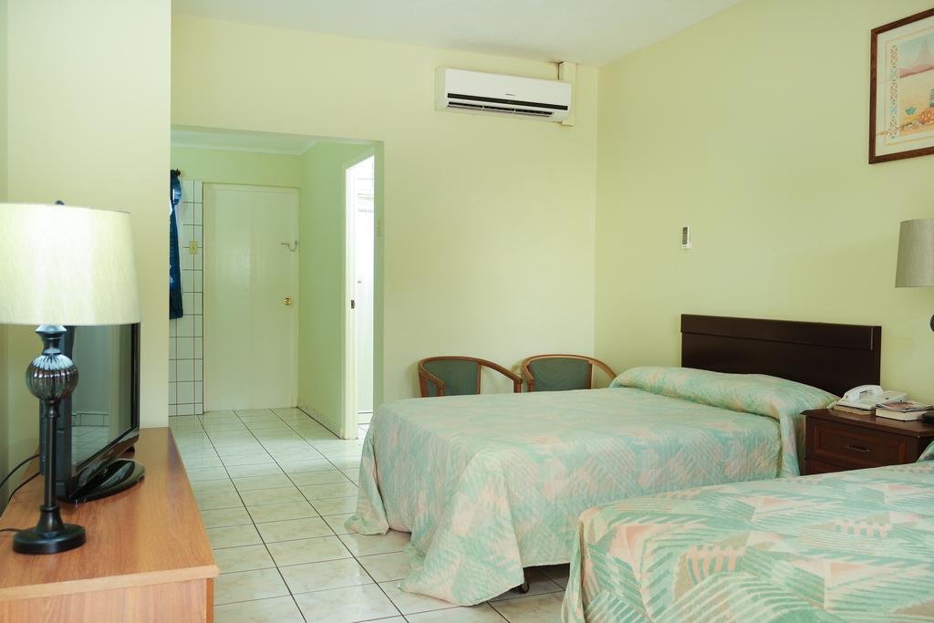 Coconut Inn Palm Beach Esterno foto