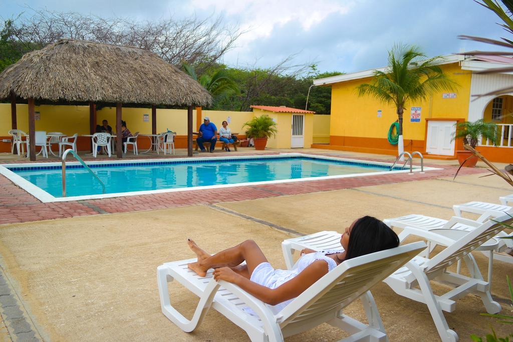 Coconut Inn Palm Beach Esterno foto